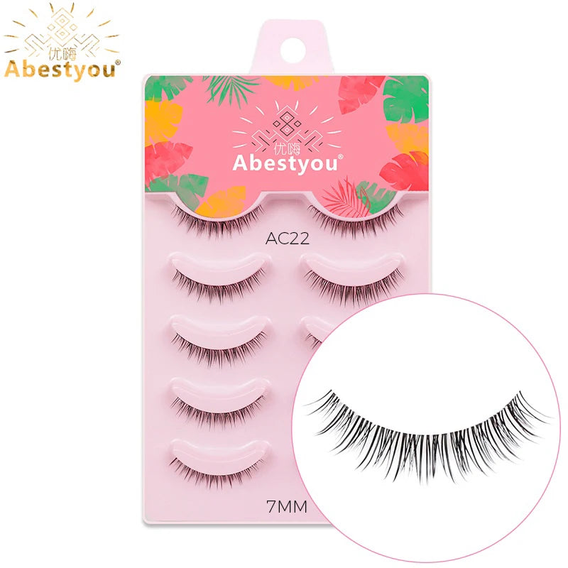 5-in-1 Naturwimpern 8 mm – Transparente Fake Lashes für einen dezenten Cat-Eye-Look